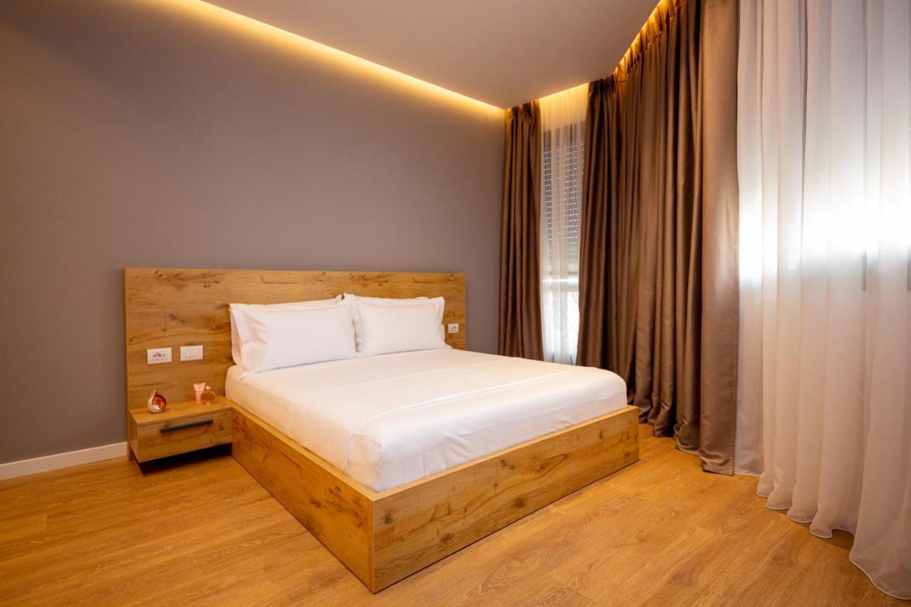 Central Chic Apartments Tirana Exterior photo