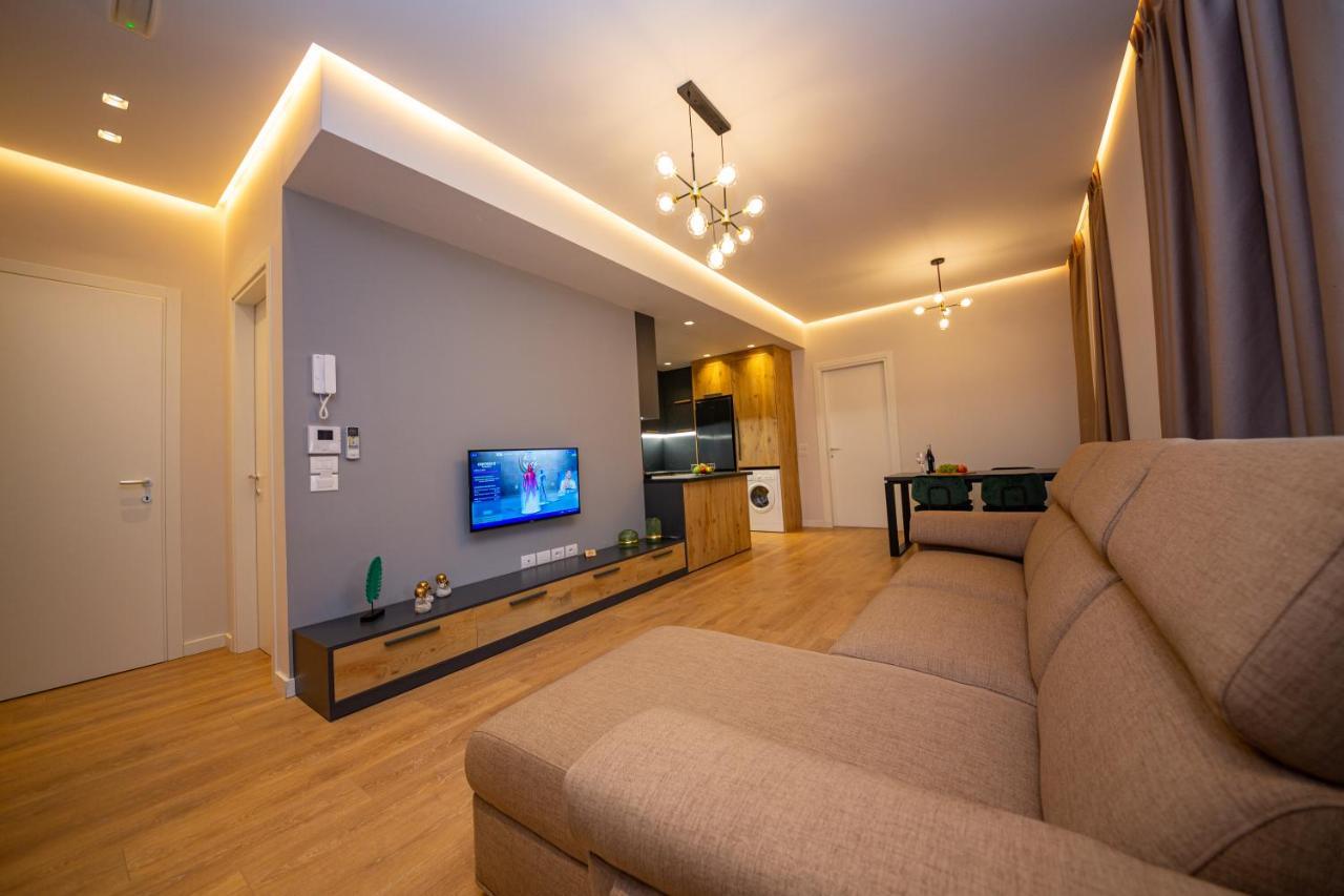 Central Chic Apartments Tirana Exterior photo